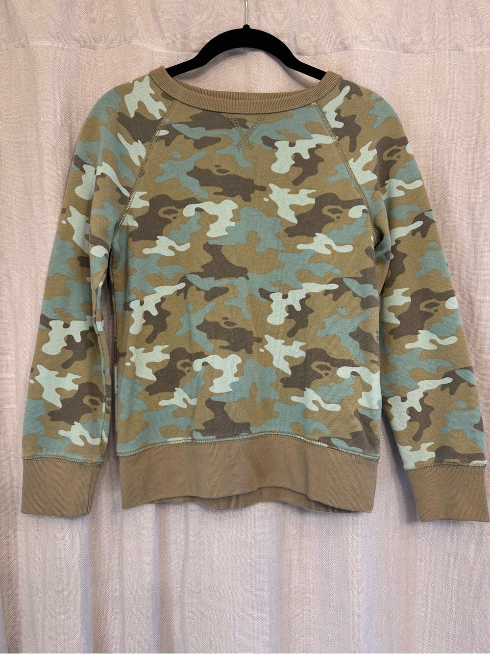 Cherokee Camo Crewneck Sweatshirt Medium (8/10)